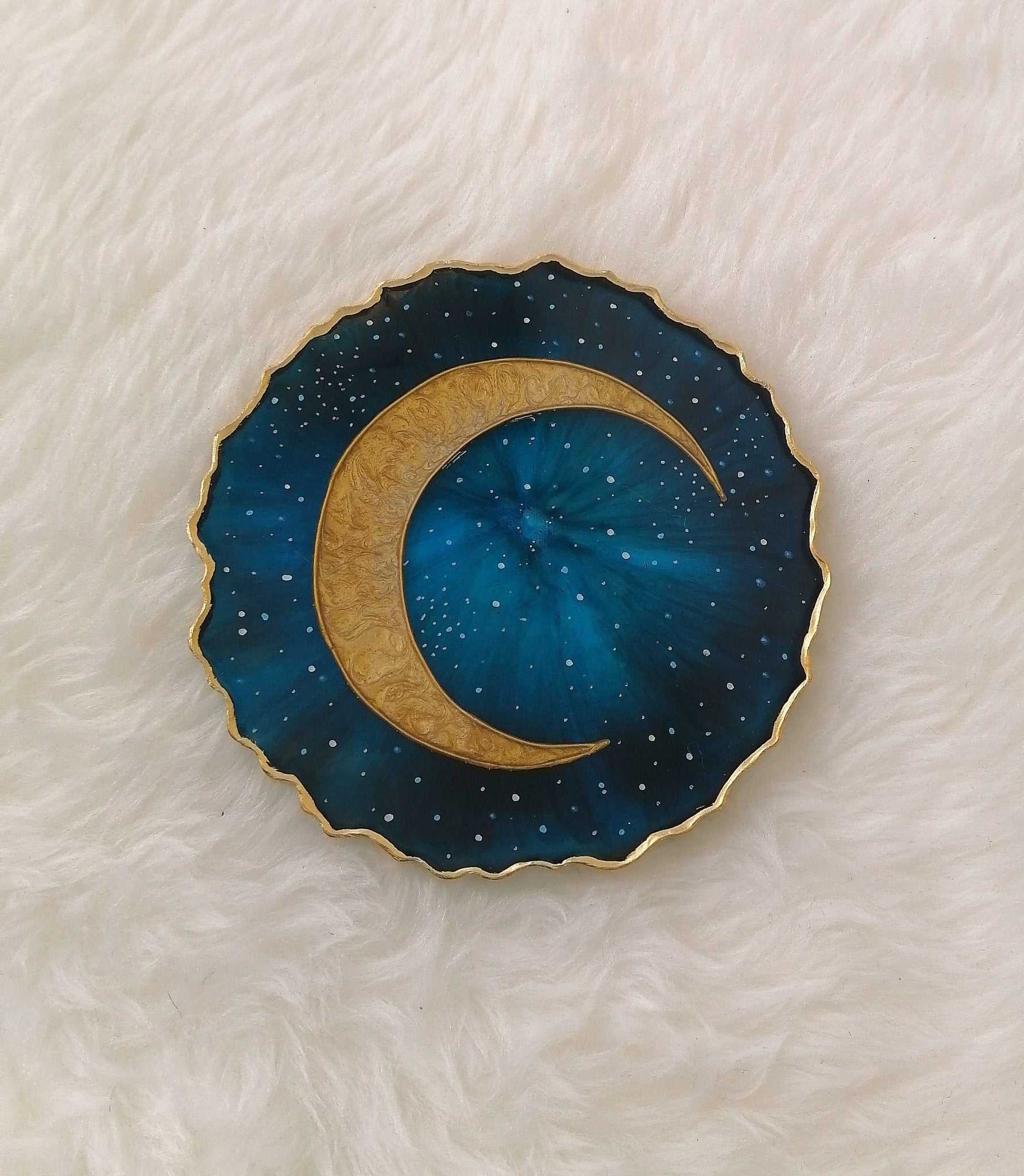 Anila Shah, artist from the UK - Craft Resin UK