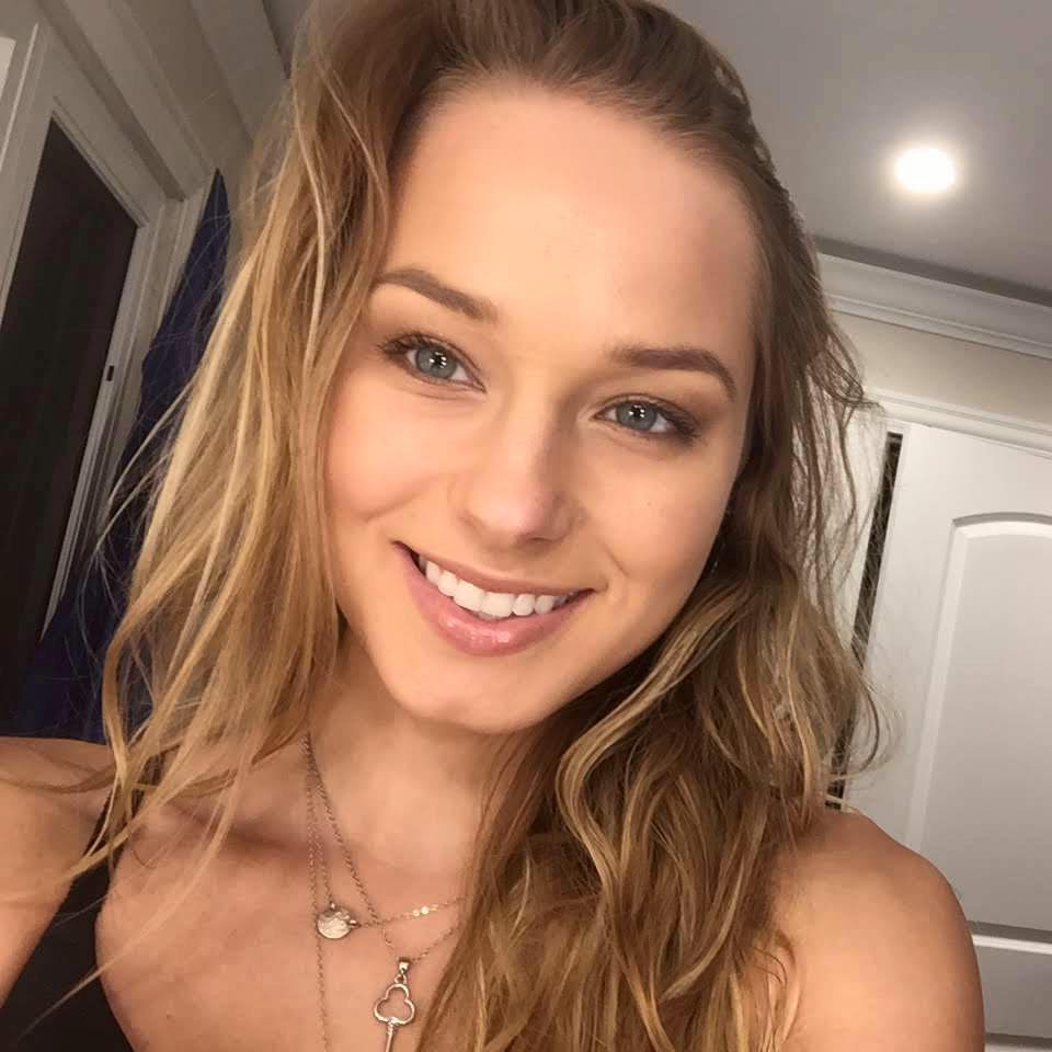 Diana Obniski, artist from US - Craft Resin UK