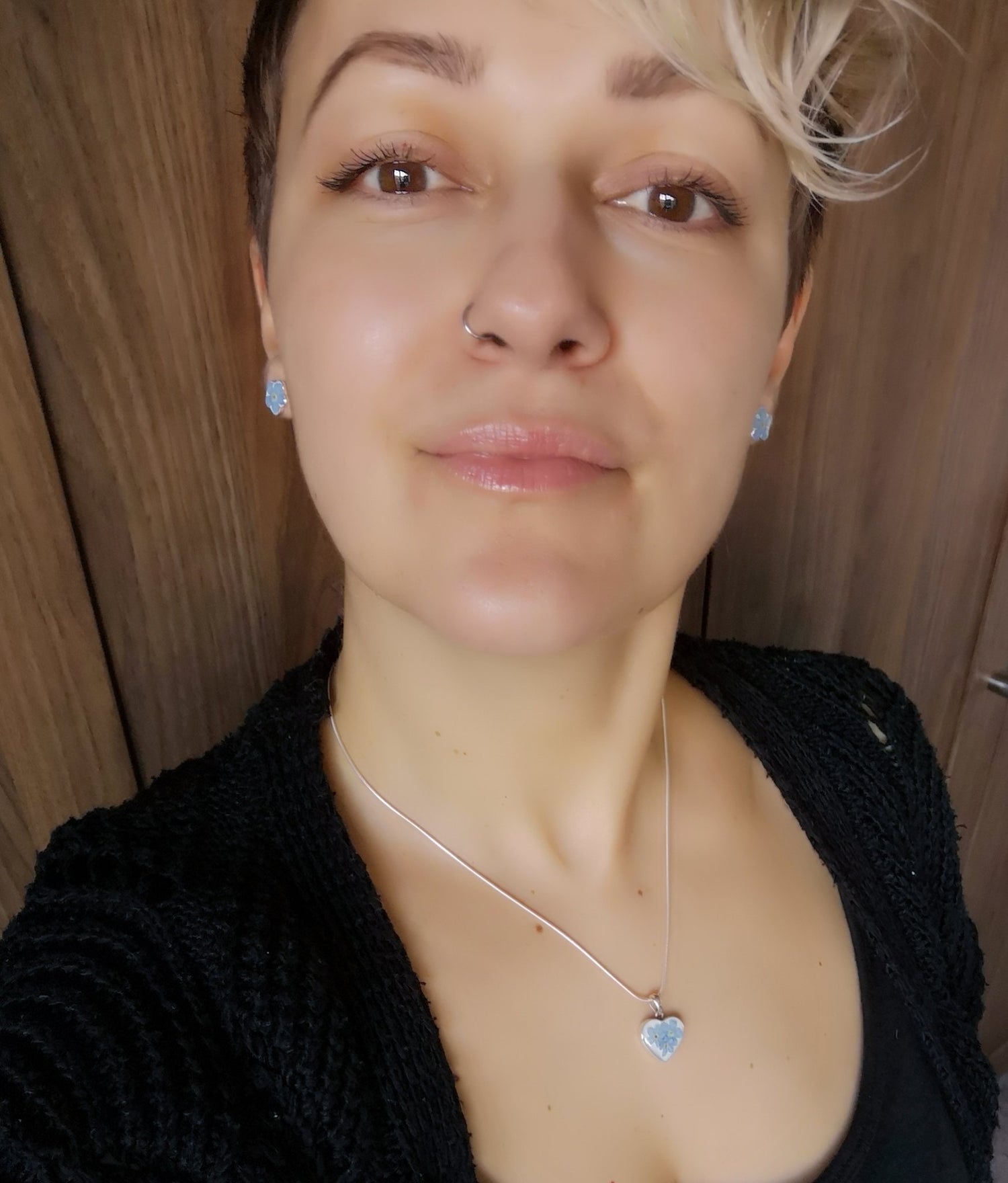 Eva Miles, ARTIST FROM THE UK - Craft Resin UK