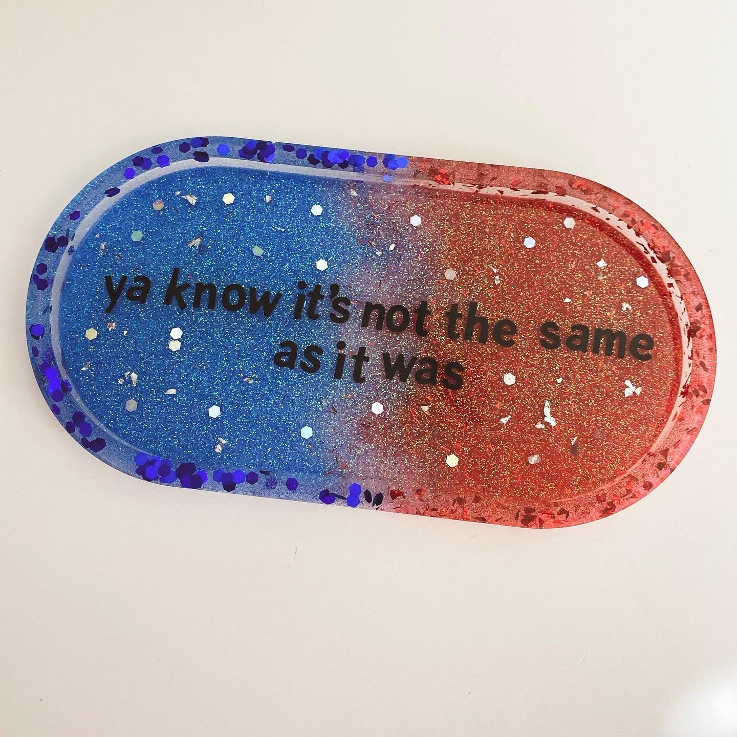 Katherine Pierantoni, Resin Artist - @goldenhour.creations - Craft Resin UK