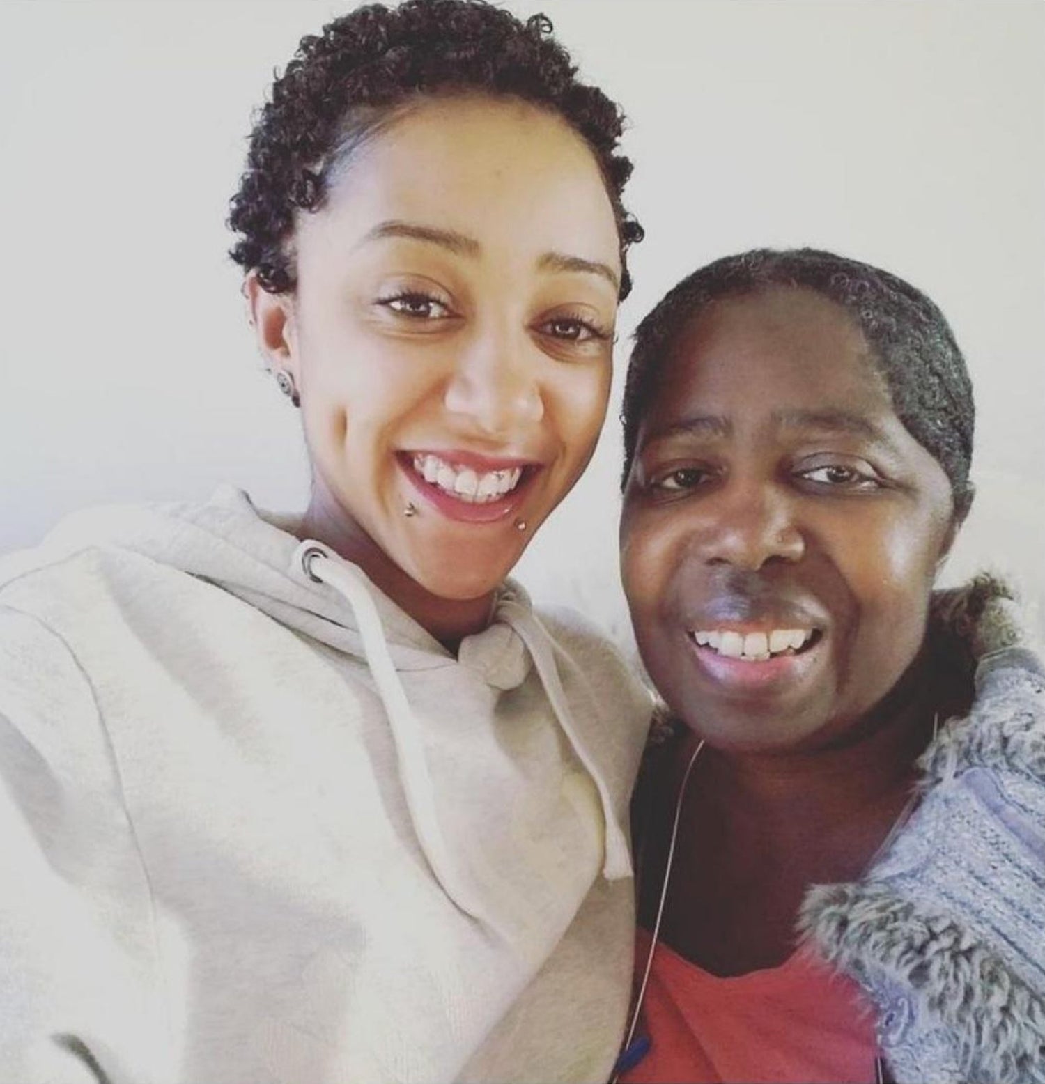 Mummy & Mi - Proving Through Resin Art That Disabilities Have No Limits! - Craft Resin UK