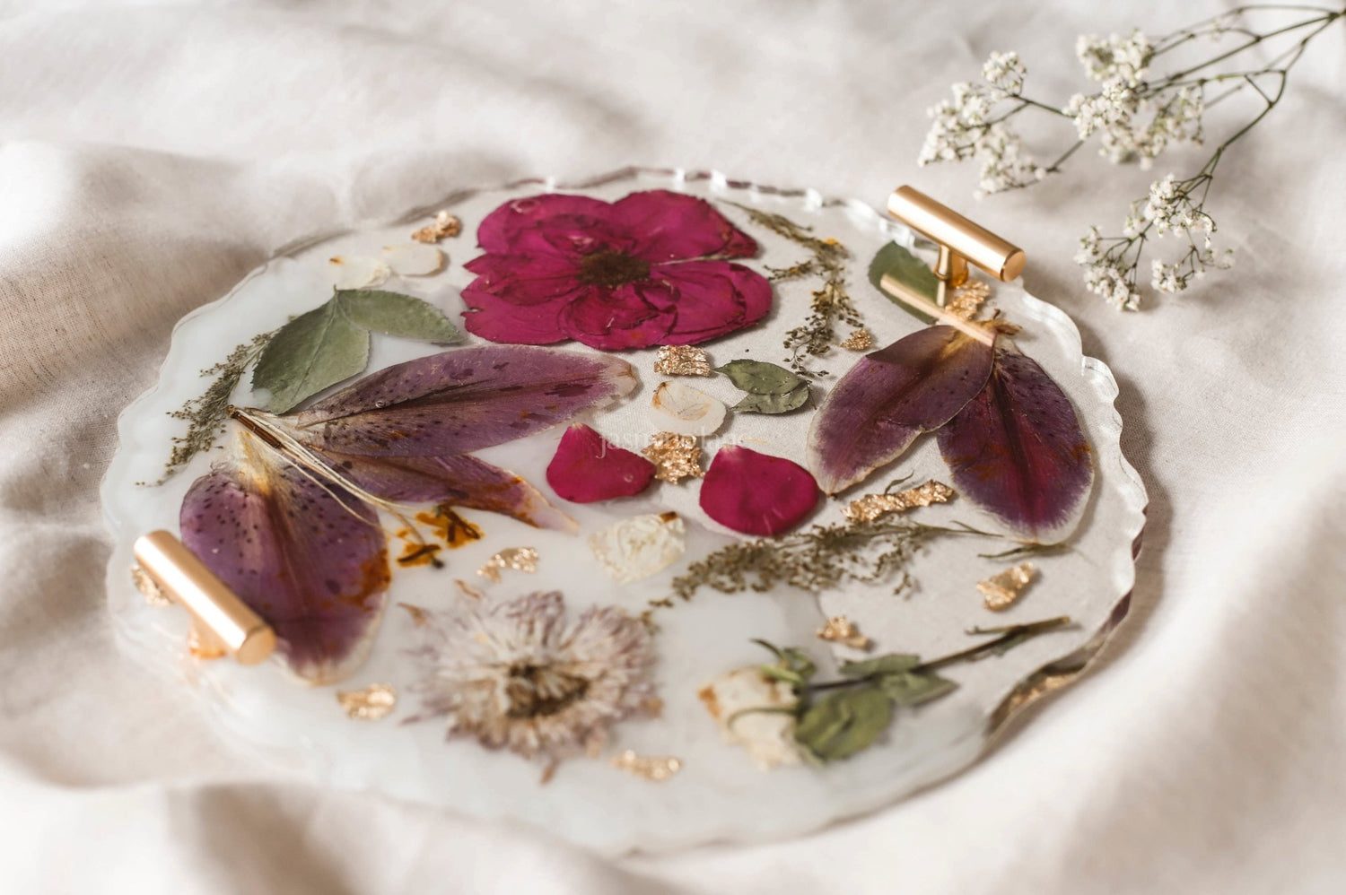 Yasmeen, Resin Artist - @jasminelaneco - Craft Resin UK